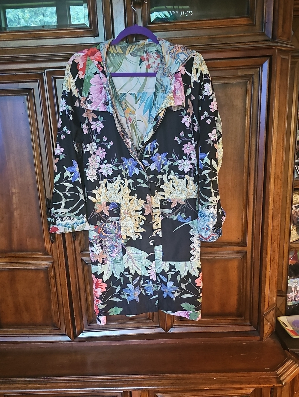 Johnny Was Black Floral Hooded Long-Sleeve Lighweight  Trench with Tie Belt!